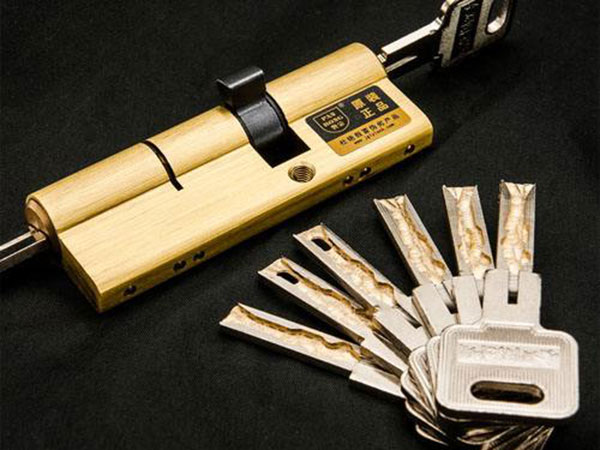 高明24小时上门开锁公司