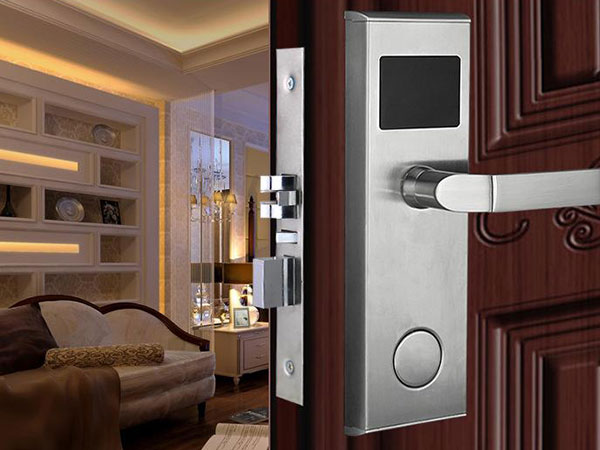 高明24小时上门开锁公司