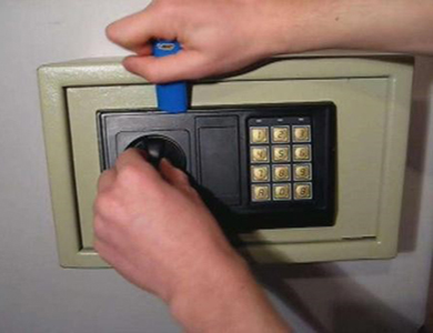 高明24小时上门开锁公司